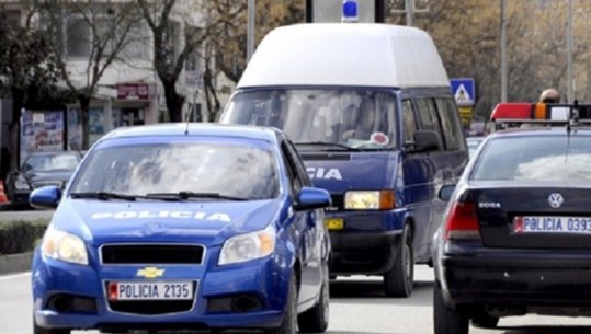 Dy të rinj konfliktohen në Pogradec, 21-vjeçari qëllon me thikë bashkëmoshatarin e tij! Shoqërohet në polici