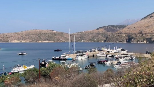 Moli i skafeve turistike në Porto Palermo të Himarës, 14 mjete lundruese mbahen të bllokuara  nga Policia Kufitare