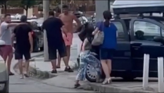 Kërcënoi me thikë klientët e tij, shpallet në kërkim pronari i një lokali në Sarandë (VIDEO e ngjarjes)