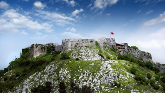 Shifrat/ Mbi 60 mijë vizitorë në Kalanë e Rozafës në vetëm 8 muajt e parë të këtij viti