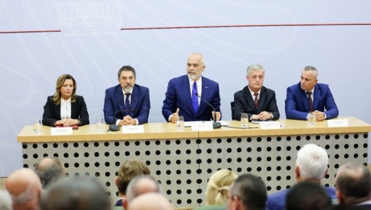 Edi Rama: Koha për çeljen e një kapitulli të ri në rrugën e ndryshimit dhe modernizimit të Policisë së Shtetit