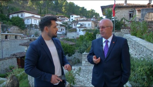 Deputeti socialist Fadil Nasufi flet ‘pa doreza’ në “N’kohë”: Berati shihet si ‘qokë politike’! Reforma territoriale, mbi baza profesionale e jo interesa partiake