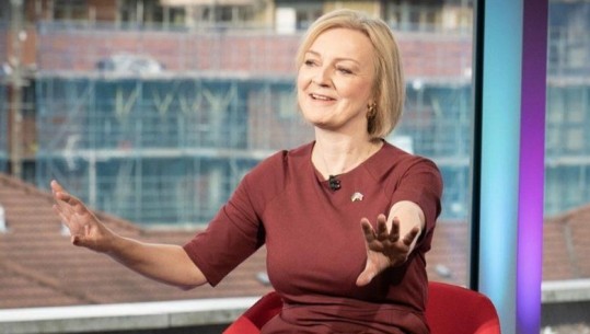 Liz Truss braktis planin për të hequr normën më të lartë të tatimit mbi të ardhurat, në mes ‘të revoltës’ së konservatorëve