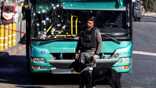 Jerusalem/ Shpërthejnë 2 bomba në stacionet e autobusëve, 1 viktimë dhe 14 të plagosur