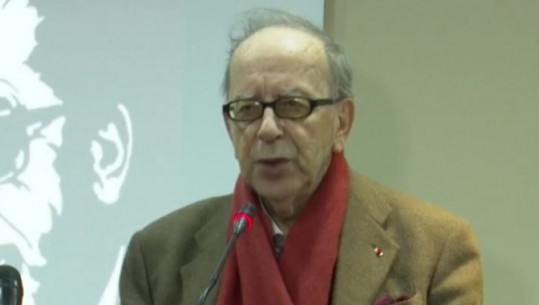 Ismail Kadare, shkrimtari i madh shqiptar shpallet 'Qytetar Nderi' i Tetovës