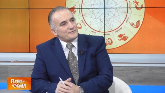 ‘Ndryshime suprizuese në punë dhe karrierë’ parashikimi yjeve sipas astrologut Jorgo Pulla: Ja cilat janë shenjat më të favorizuara (VIDEO)