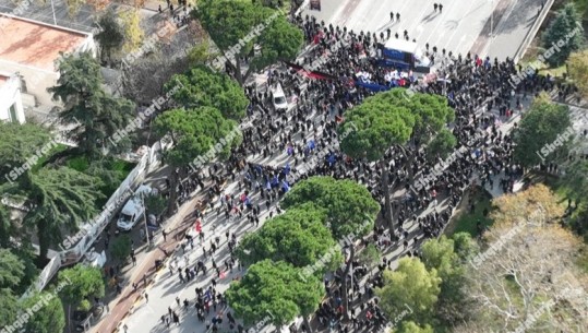 Pamjet me dron, Berisha-Meta braktisen nga qytetarët! Vetëm disa qindra militantë në Bulevard