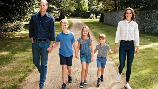 William dhe Kate publikojnë foton familjare për Krishtlindje dhe është kaq e bukur 