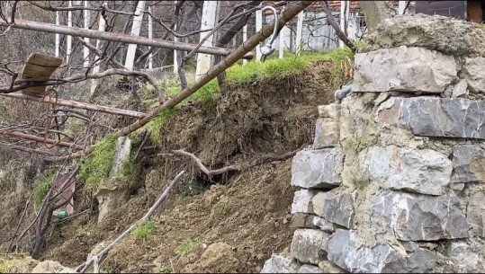 Rrëshqitja e dherave, 2 familje në Kurbin të rrezikuara! Bashkia: Procesi i rindërtimit është ndalur nga kompanitë