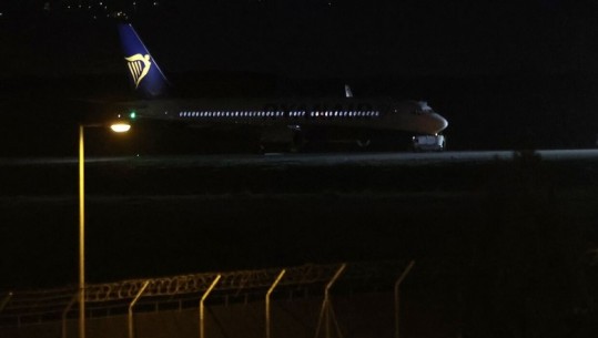 Greqi/ Ishte nisur nga Polonia, alarm për bombë në avionin drejt Athinës, evakuohen 192 pasagjerë në bord