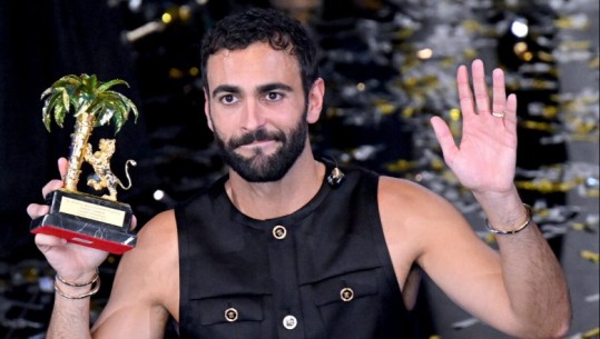 Marco Mengoni triumfon në Sanremo 2023 me këngën ‘Dy jetë’: Fitoren ua dedikoj grave! Ja vendi i dytë dhe i tretë (VIDEO)