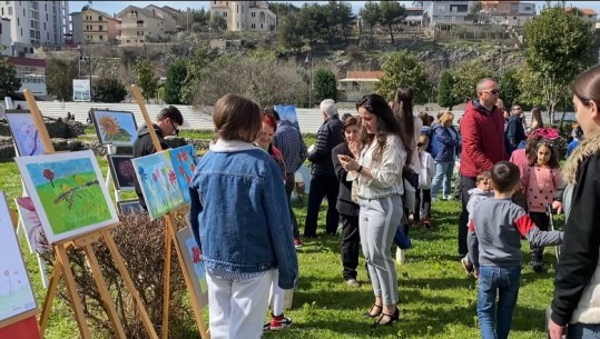 Muzikë, valle dhe lojëra, festimet në Lezhë për Ditën e Verës! Nuk mungojnë krijuesit e vegjël në ekspozitën e pikturës