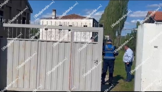 Në afërsi të saj u gjetën rrobat dhe motori i përdorur nga ekzekutori portugez për vrasjen e Nikulajt, pamje nga banesa e Edmond Haxhias (VIDEO)