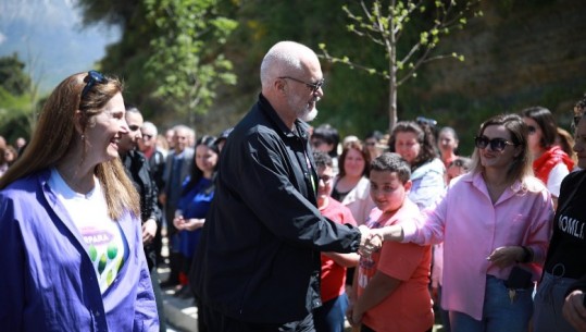 Rama fton demokratët nga Gjirokastra: Kaloni gardhin dhe votoni PS! Libohova ishte e djathtë, bastion i papastërtisë, sot pikë turistike