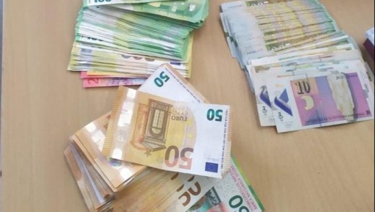 Nuk deklaroi 16 mijë dollarë në Rinas, vihet nën hetim 32-vjeçari nga Egjipti