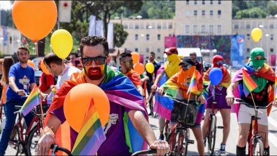 Ndikimi i vendimit të Papës për të bekuar bashkimin e çifteve me gjini të njëjtë