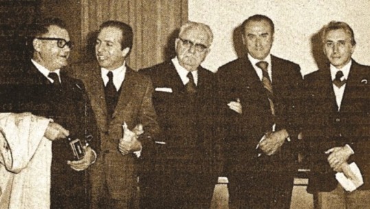 Kujtimet e kolonel Hysen Selmanit: Mbreti Zog, thirri si miq për darkë në shtëpinë e tij në Aleksandri, Mbretin Faruk, Mbretin Abdulla, Kryetarin e Syrisë