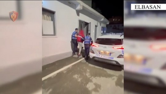 (VIDEO) Do të vriste një të dënuar për drogë me të cilin kishte bërë sherr, shpallet në kërkim 23-vjeçari në Elbasan! Arrestohet shoku i tij