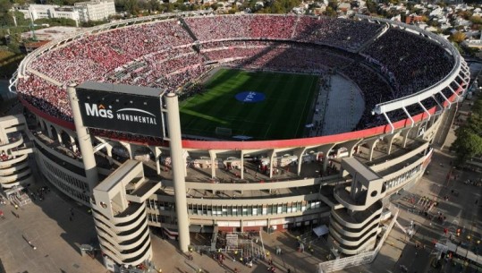 PAMJE TË RËNDA/ Tragjedi në mitikun 'El Monumental', tifozi rrëzohet nga tribuna dhe ndërron jetë! Shtyhet ndeshja