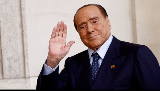 Shuhet Silvio Berlusconi! Ndryshoi politikën, median dhe futbollin! Italia shpall zi kombëtare të mërkurën, në ditën e varrimit