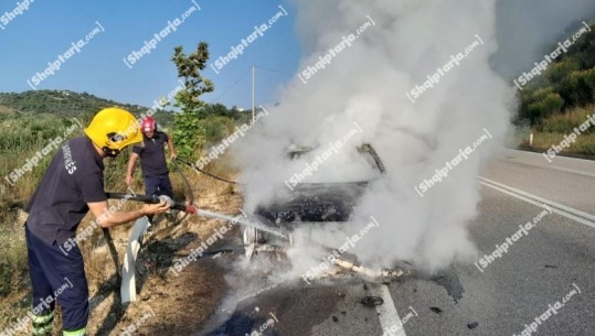 U përfshi nga flakët në ecje, ‘shkrumbohet’ makina në aksin Levan-Tepelenë