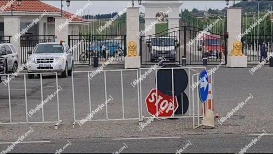 Durrës, policia e FNSH prezencë të shtuar te kampi i MEK në Manzë, kontroll makinave që hyjnë e dalin nga rezidenca muxhahedine