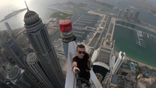 FOTO/ Vdes tragjikisht sfiduesi francez i lartësive, ra nga kati i 68-të i një qiellgërvishtësi në Hong-Kong