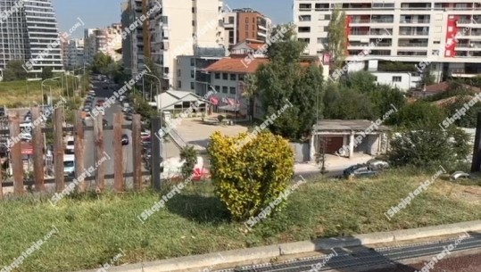 Aksidenti te Liqeni Artificial, Report Tv sjell video nga zona ku ndodhi aksidenti! Mjeti me shpejtësi të lartë, ngjiti maloren dhe përfundoi në digë