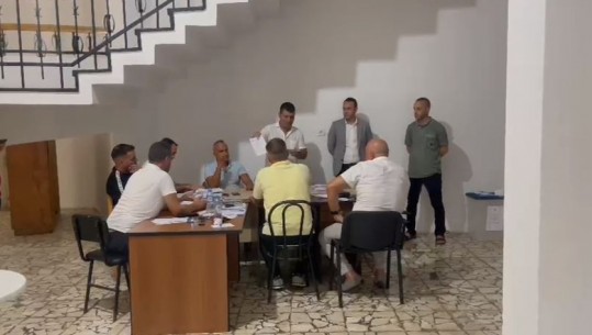 Mbyllet votimi për Primaret e ‘Rithemelimit’ për Bashkinë e Kukësit, ja cili u shpall fitues! Kryetari i degës: Ai s’jeton këtu, bëra mirë që u tërhoqa