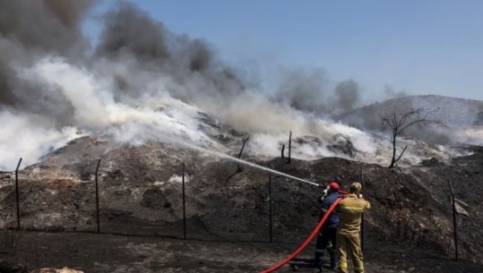 Vazhdojnë të përhapen zjarret në Greqi, kufiri greko-turk në flakë! Zjarrfikësit në terren prej më shumë se dy javësh