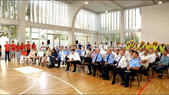 Nisja e shkollës, bashkia dhe policia masa për lehtësimin e trafikut! Balla: Gjoba për këdo që prish qetësinë pranë shkollave! Veliaj: Mjetet e rënda do të punojnë natën 