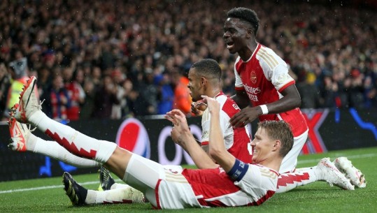 'Poker' në Londër, Arsenal nuk kursehet kundër PSV-së (VIDEO)