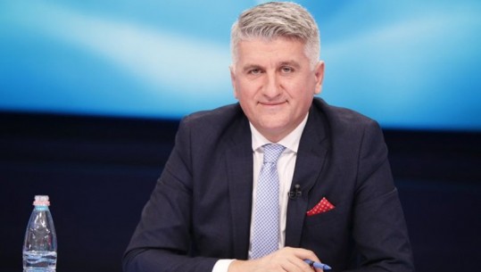 Përjashtimi i 11 deputetëve nga grupi i PD, Gjekmarkaj: Vendimet e Bashës, trillime për t’i faturuar Bardhit një vulë që ai se ka vënë kurrë