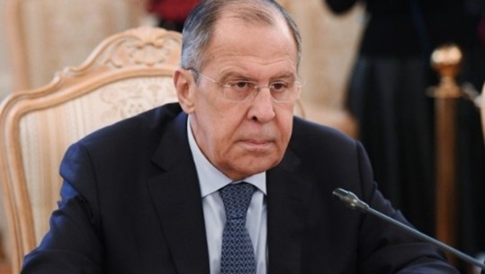 Lavrov mbërrin në Pekin përpara vizitës së Putinit në Kinë