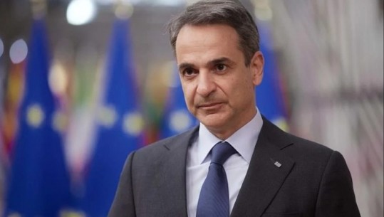 'Kush do të na mbledh ullinjtë?', Mitsotakis: Marrëveshja Itali-Shqipëri për emigrantët, s'mund të përsëritet për të gjithë bllokun