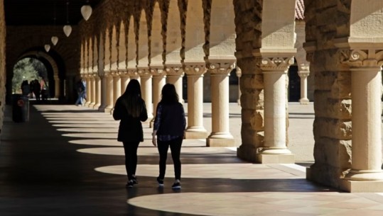 Si mund të arsimohen studentët ndërkombëtarë në universitetet amerikane?