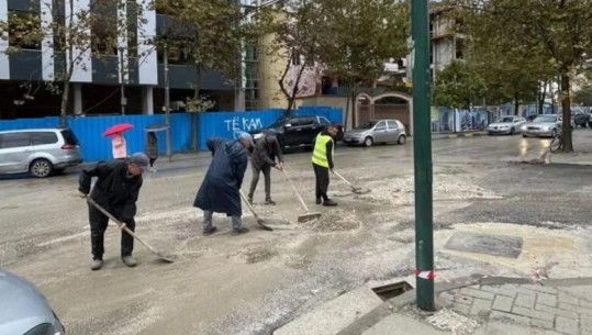 Moti i keq prej disa orësh në vend! Kavaja pa energji elektrike, në porte dhe aeroporte situata e qetë, ndërsa qarkullimi në akset rrugore vijon pa probleme  