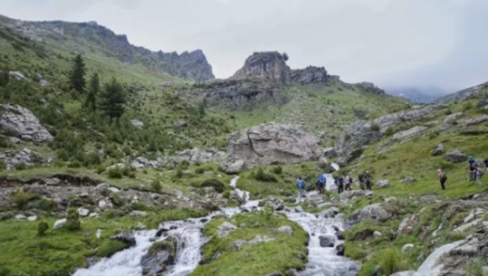 Alpet shqiptare renditen mes 13 destinacioneve më të mira për të bërë ski në Europë