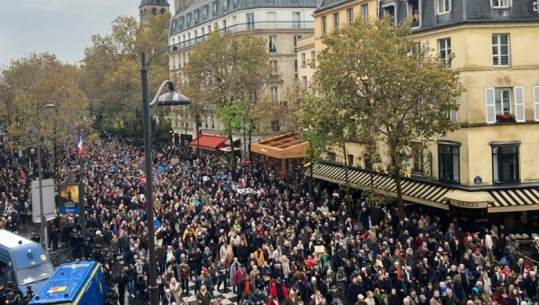 Paris, mbi 100 mijë vetë marshojnë kundër antisemitizmit në rritje