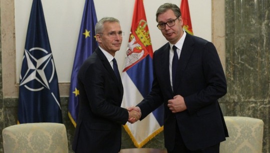 Stoltenberg në Beograd: Grumbullimi i ushtrisë serbe pranë Kosovës nuk ndihmon në qetësimin e situatës! Vuçiç: Vendosim vetë