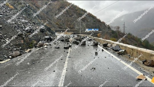 FOTO/ Shembje masive gurësh në aksin Fushë Arrëz-Mirditë