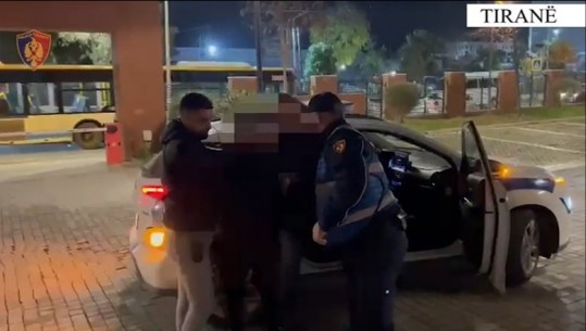 Përndoqi një vajzë për disa muaj, arrestohet në Tiranë i riu! Në banesën e tij në Shijak i gjejnë municione luftarake (Video)