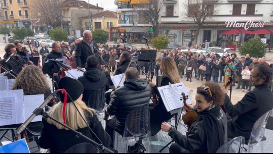 ‘Skena vjen tek ju', Teatri i Operas dhe Baletit përfundon turin në Korçë