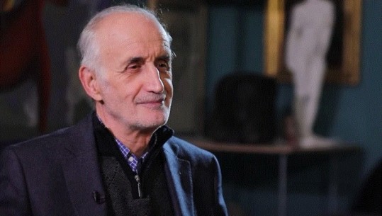 Edmond Tupja: Shqipja një nga 3 gjuhët më të vjetra në botë, rrezikon zhdukjen si latinishtja dhe greqishtja e lashtë