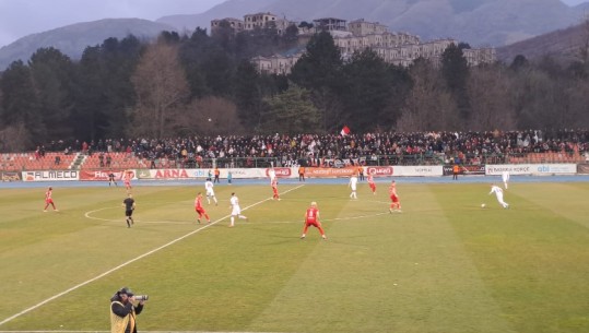 Thyen Partizanin, Gvozdenovic: Treguam kush është Skënderbeu! Dhuna në Kukës, kërcënon 'Armata e Veriut': Arbitrave ua dimë shtëpitë