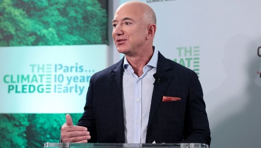 Jeff Bezos në krye të miliarderëve të botës, i kalon Elon Musk! Pasuria e tij arriti në 200 miliardë USD