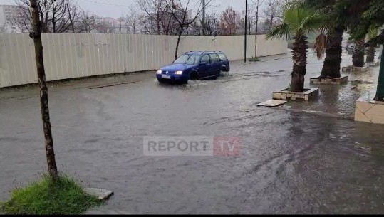 Shiu 'kthen në det' rrugët përreth stadiumit 'Niko Dovana' (VIDEO)