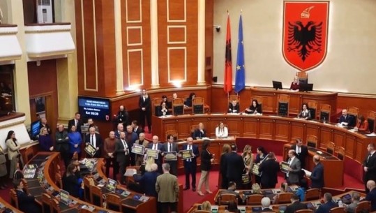 Anulohet votimi i 5 ligjeve në seancën parlamentare të 7 marsit! Nuk kishte kuorum! Korreshi: Fitore e vogël! I pavlefshëm dhe ai investimeve strategjike  