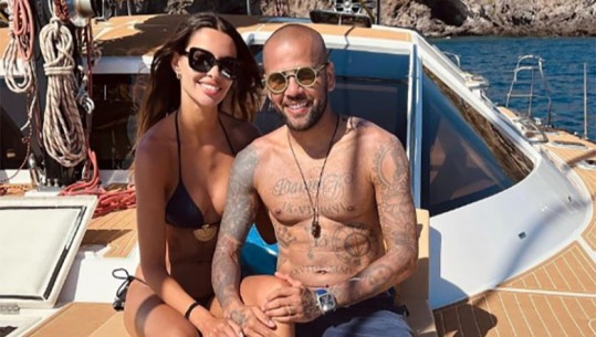 Dani Alves 'e djeg' pasi lë qelinë, festë deri në orët e para të mëngjesit