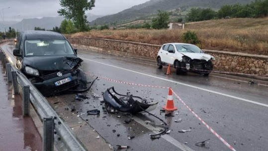 Aksident në aksin Pogradec-Qafë-Thanë, makina përplas një grua